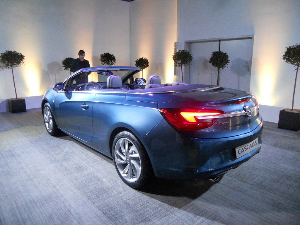 Genf 2013: Opel Cascada startet bei 25 945 Euro