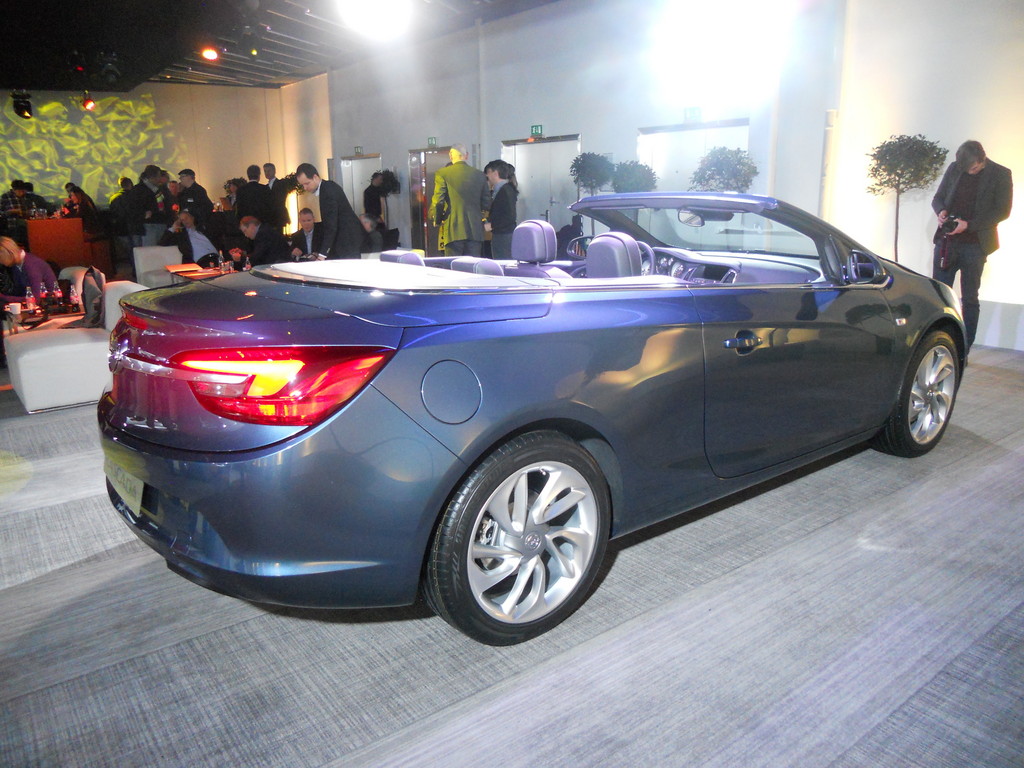 Genf 2013: Opel Cascada startet bei 25 945 Euro