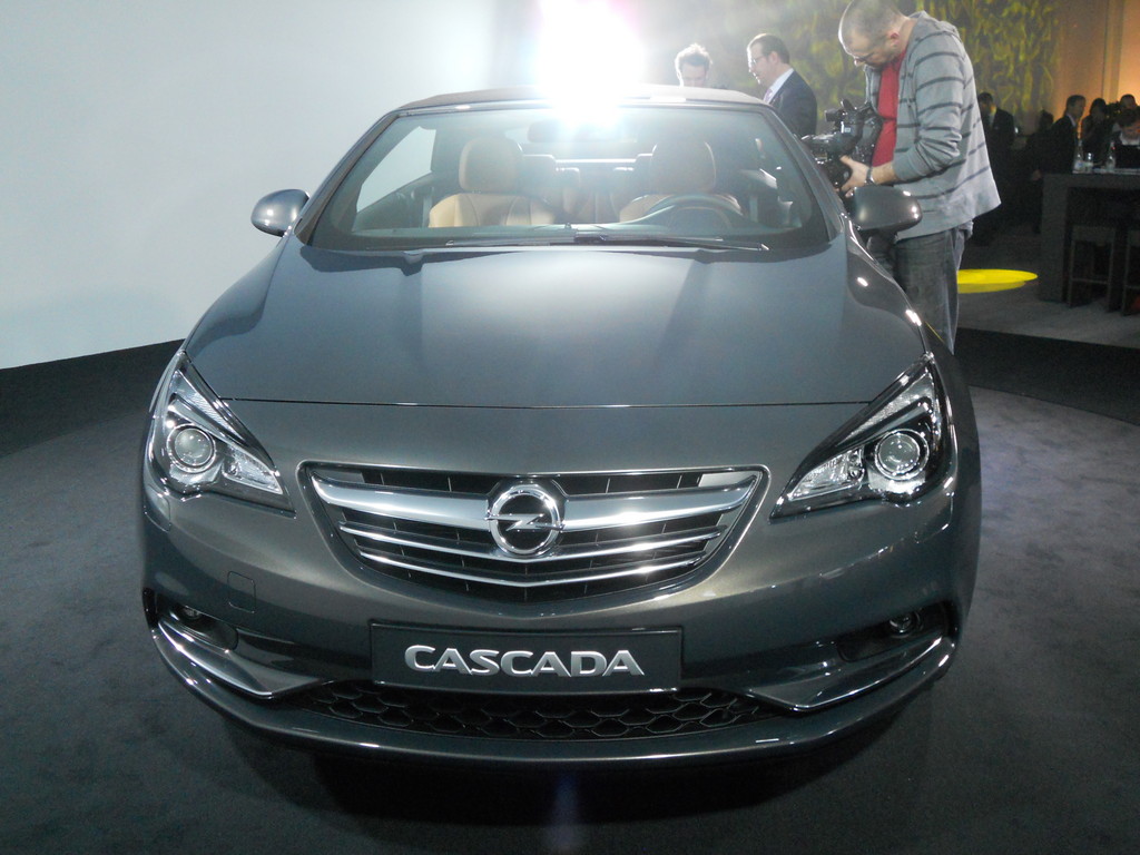 Genf 2013: Opel Cascada startet bei 25 945 Euro