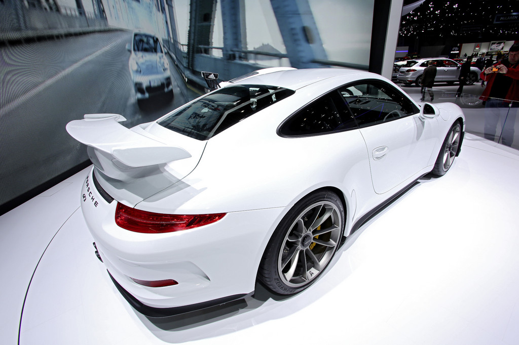 Genf 2013: Porsche 911 GT3 ist in 3,5 Sekunden auf Tempo 100
