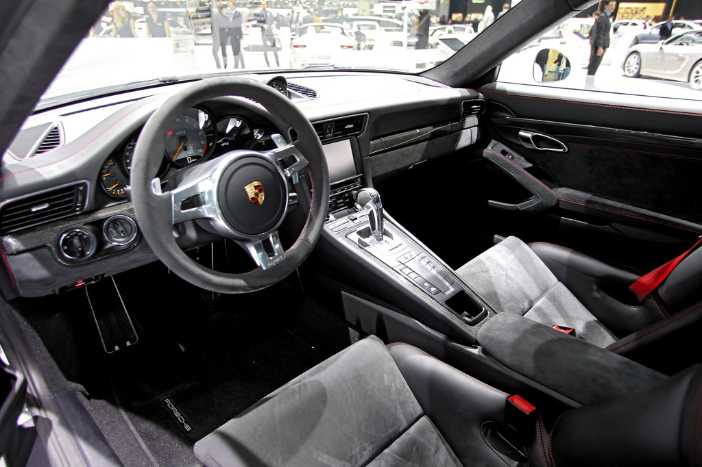 Genf 2013: Porsche 911 GT3 ist in 3,5 Sekunden auf Tempo 100