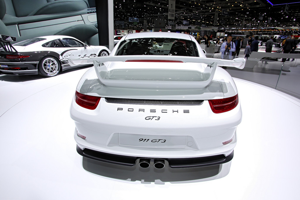 Genf 2013: Porsche 911 GT3 ist in 3,5 Sekunden auf Tempo 100