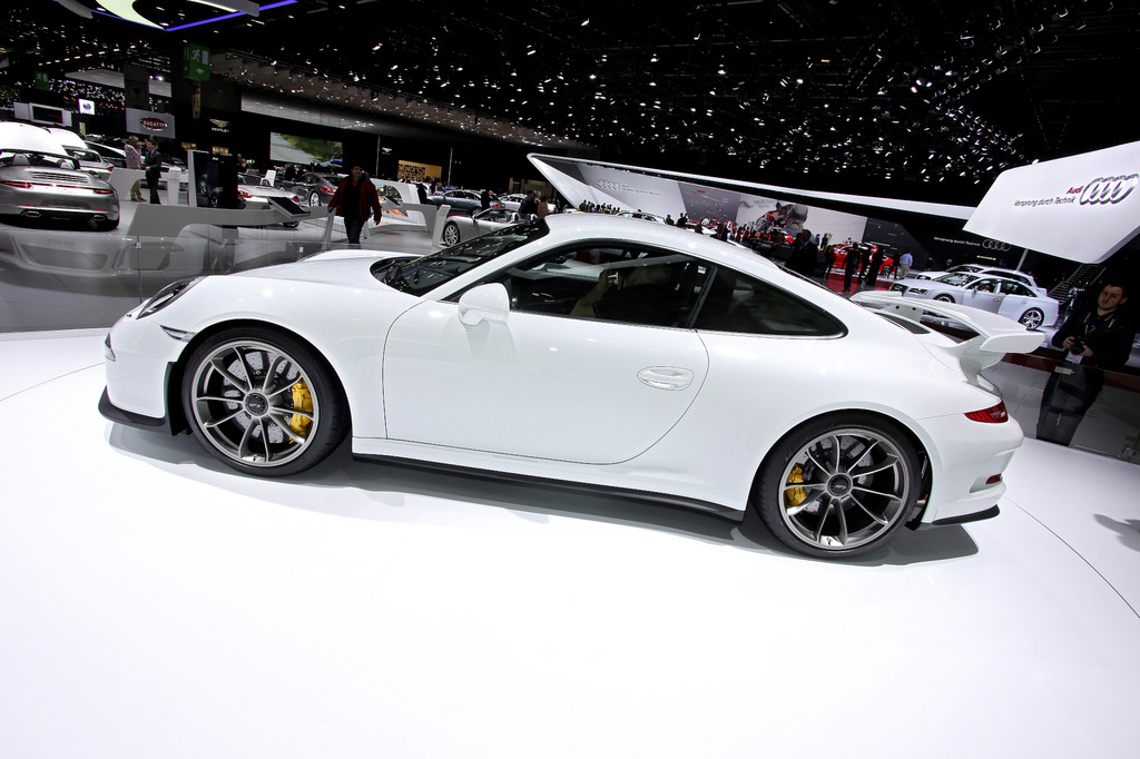 Genf 2013: Porsche 911 GT3 ist in 3,5 Sekunden auf Tempo 100