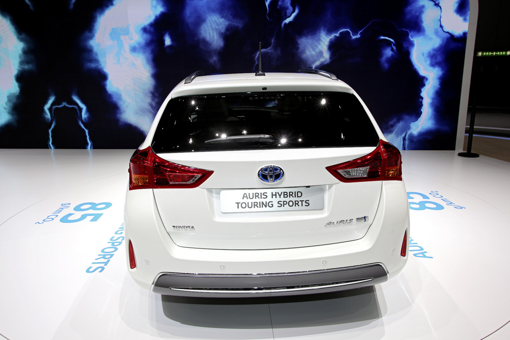 Genf 2013: Toyota Auris Touring Sports bietet über zwei Meter Ladelänge
