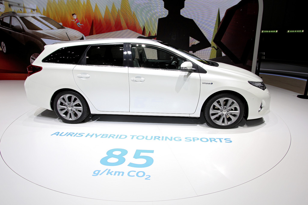 Genf 2013: Toyota Auris Touring Sports bietet über zwei Meter Ladelänge