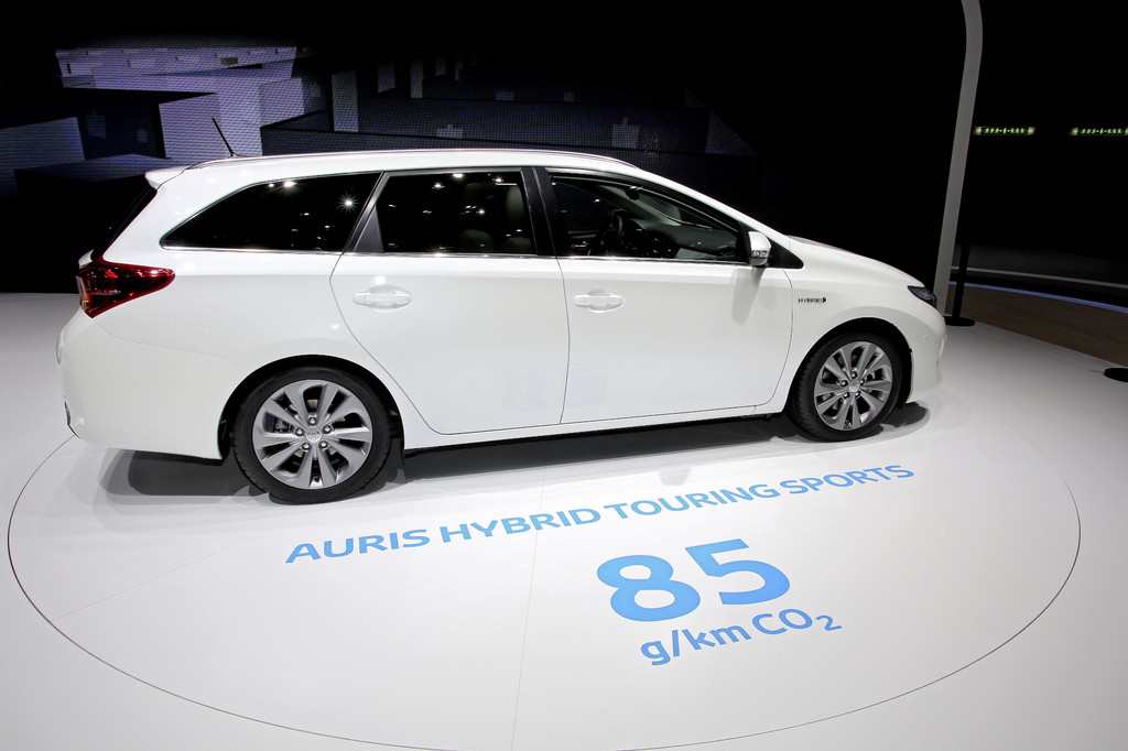 Genf 2013: Toyota Auris Touring Sports bietet über zwei Meter Ladelänge