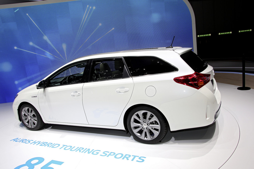 Genf 2013: Toyota Auris Touring Sports bietet über zwei Meter Ladelänge