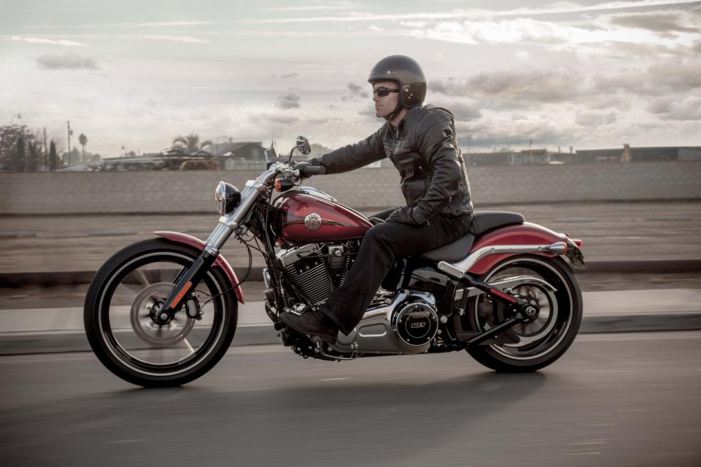 Harley-Davidson Softail Breakout - Mit Blick auf das Wesentliche