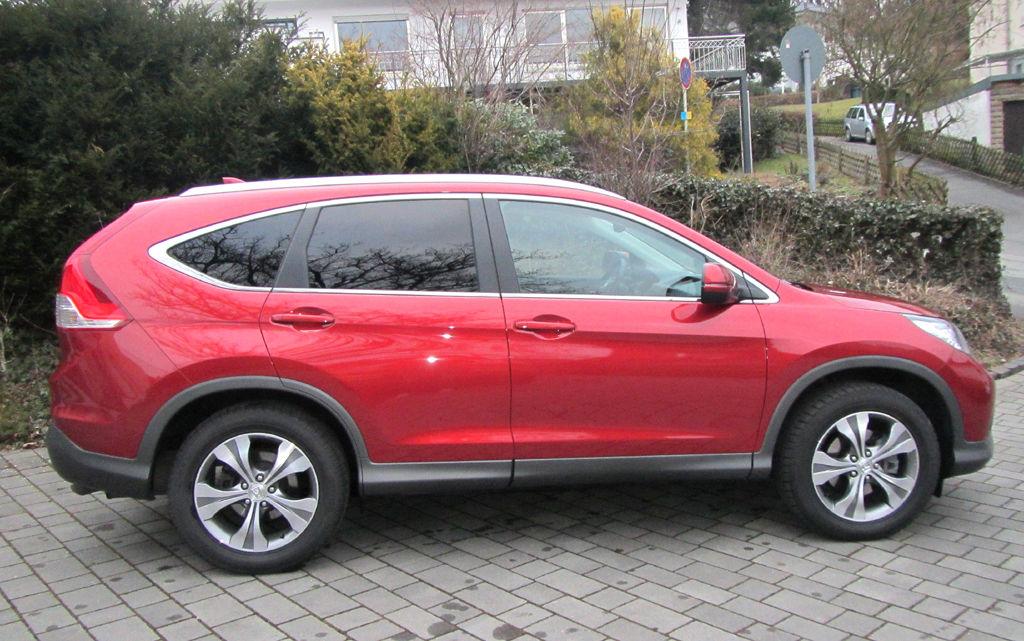 Honda CR-V: Und so sieht das kompakte SUV-Modell der Japaner von der Seite aus.