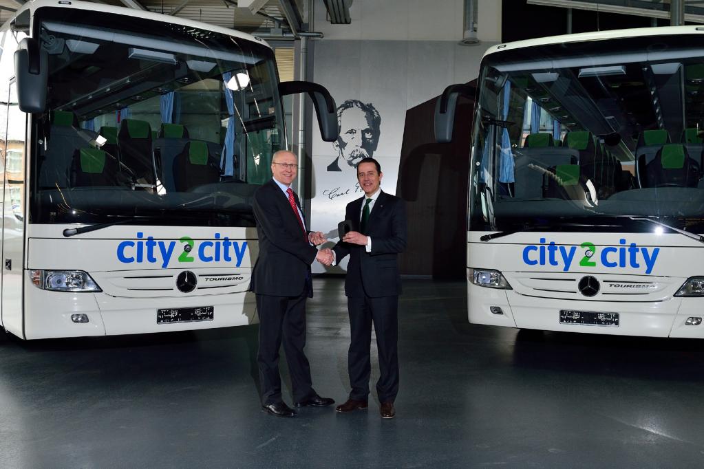 In neuen Fernlinienbussen auf City2city-Tour