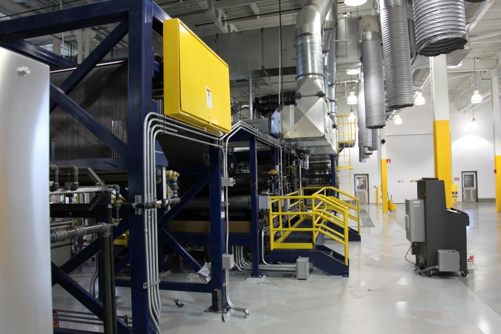 Karbon ist 30 Prozent leichter als Aluminium und sogar 50 Prozent leichter als Stahl