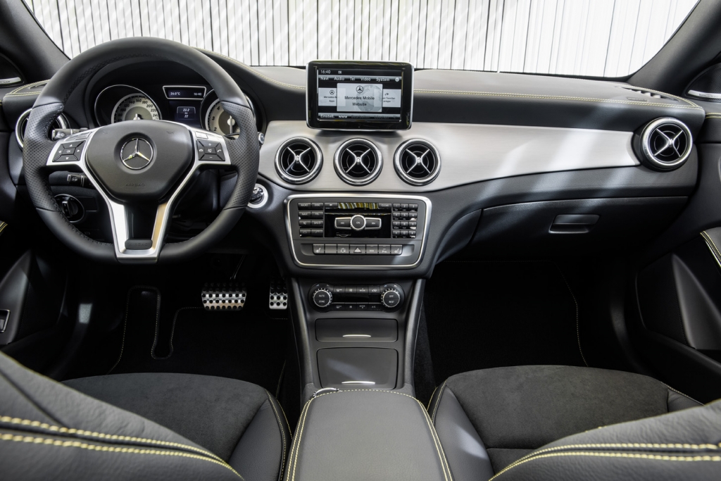 Mercedes-Benz CLA Coupé: Jungbrunnen und Einstiegs-Stern