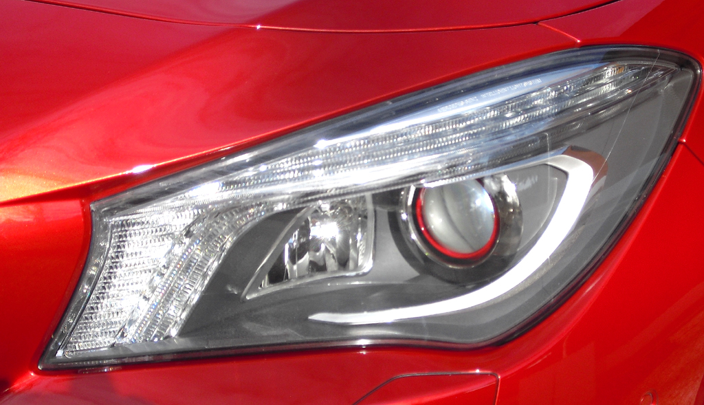 Mercedes CLA: Moderne Leuchteinheit vorn. 