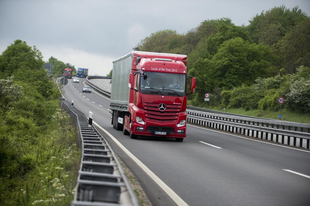Mercedes mit Erdgas-Diesel-Antrieb