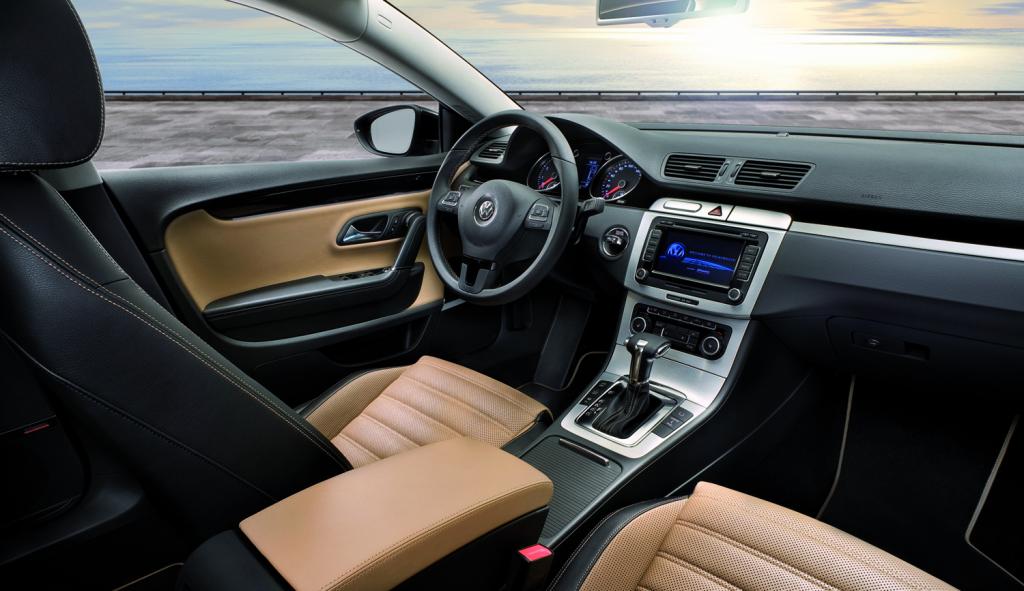 Mit dem CC hat VW die Lücke zwischen Passat und der Oberklasselimousine Phaeton gefüllt. Der Kunde kann daher mit dem Coupé-Able