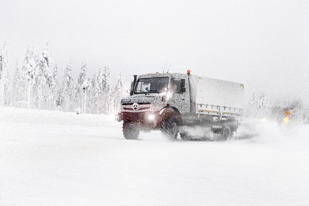 Neuer Unimog und neuer Econic in der Wintererprobung und bei letzten Testeinsätzen