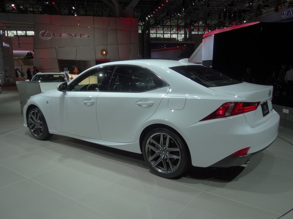 New York 2013: Lexus IS 250 F-Sport