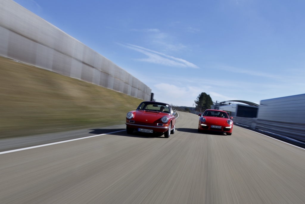 Panorama: 50 Jahre Porsche 911 - Reifen hält jung