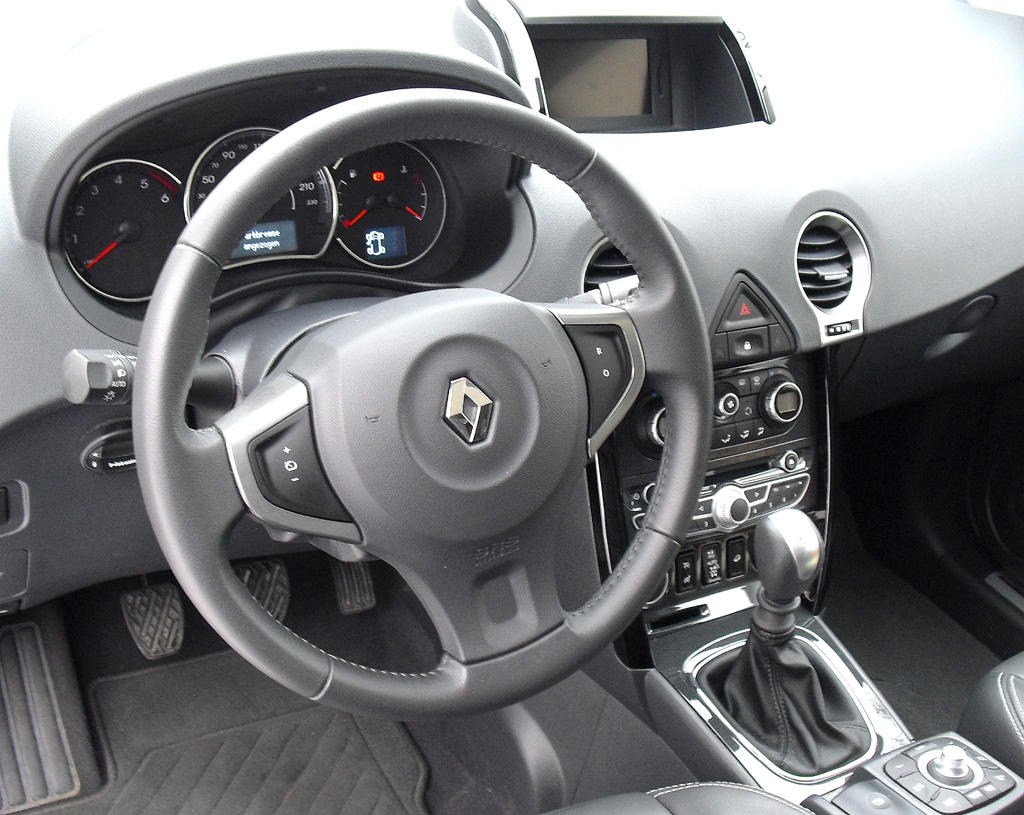 Renault Koleos: Blick ins Cockpit. 