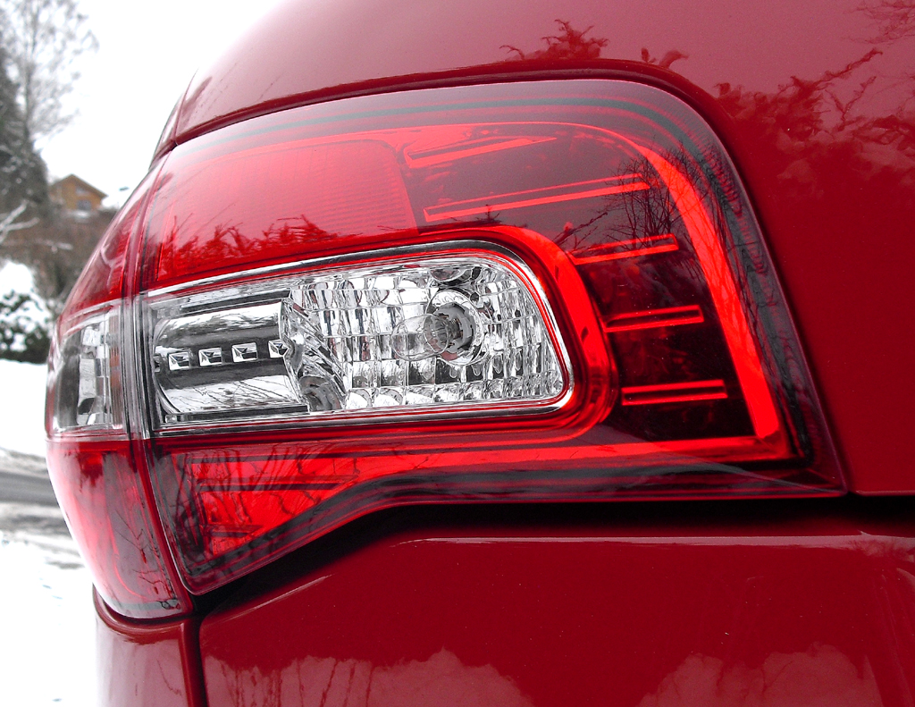 Renault Koleos: Moderne Leuchteinheit hinten. 