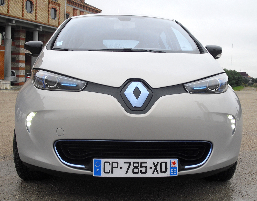 Renault Zoe: Blick auf die Frontpartie. 