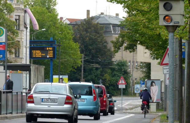 Rollstuhlfahrer im Straßenverkehr