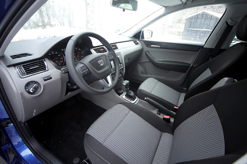 Seat Toledo: Blick ins übersichtlich gestaltete Cockpit. 