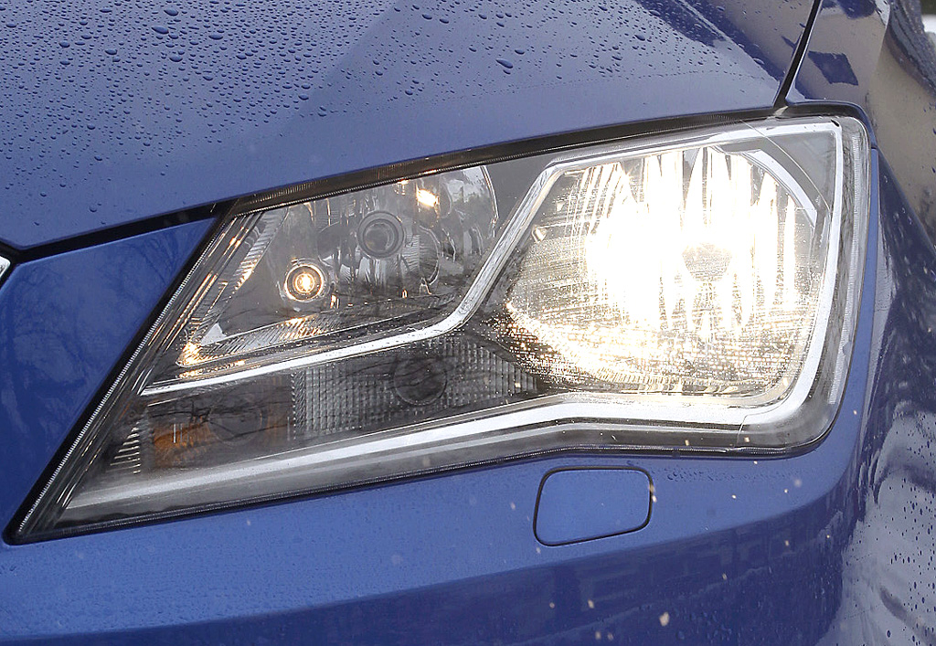 Seat Toledo: Moderne Leuchteinheit vorn. 