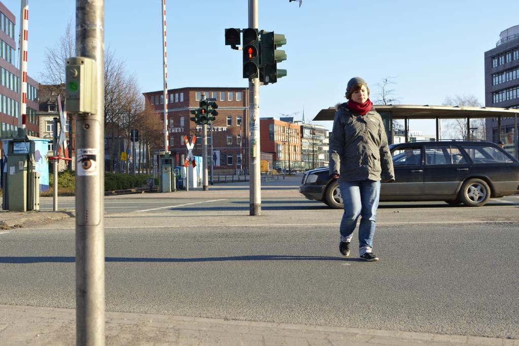 Sichere Fußgängerampeln mit blinkendem Grünlicht