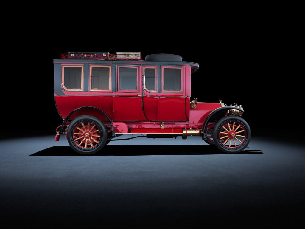 Techno Classica 2013: Die S-Klasse schickt ihre Vorgänger ins Rennen