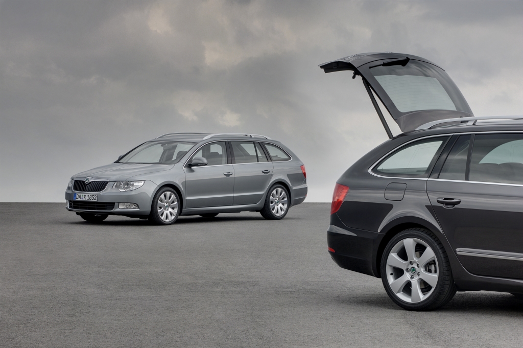Test: Skoda Superb Combi 2.0 TDI 4x4 - Der Ballsaal für den Winter