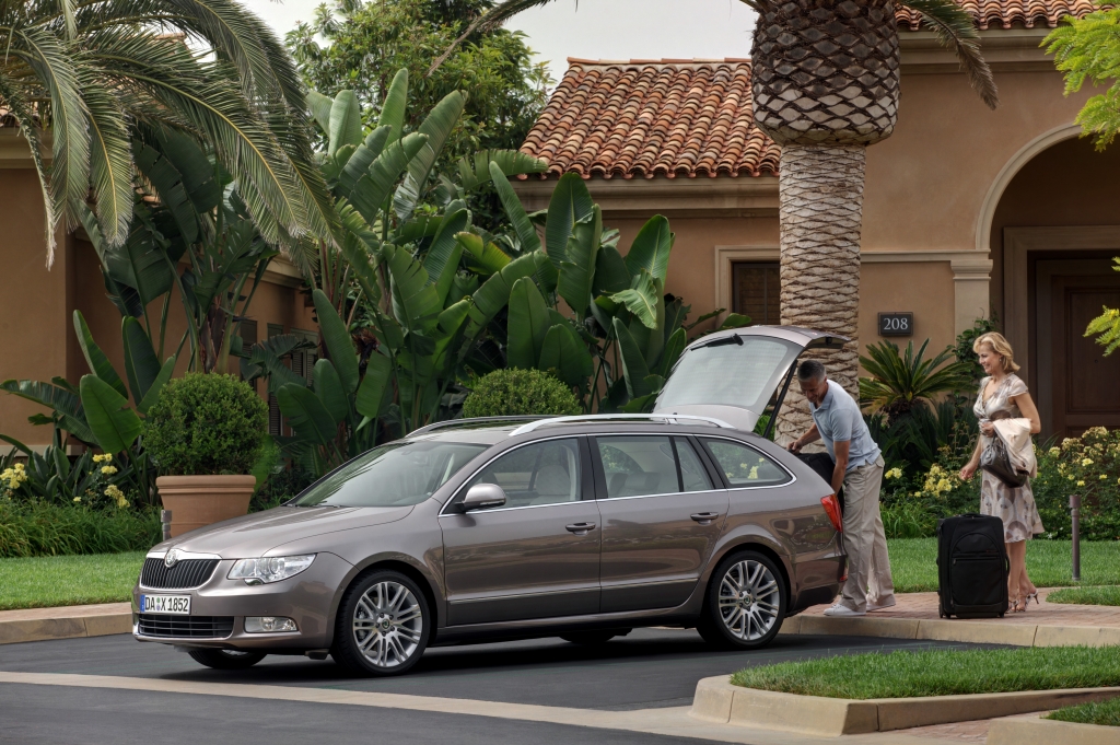 Test: Skoda Superb Combi 2.0 TDI 4x4 - Der Ballsaal für den Winter