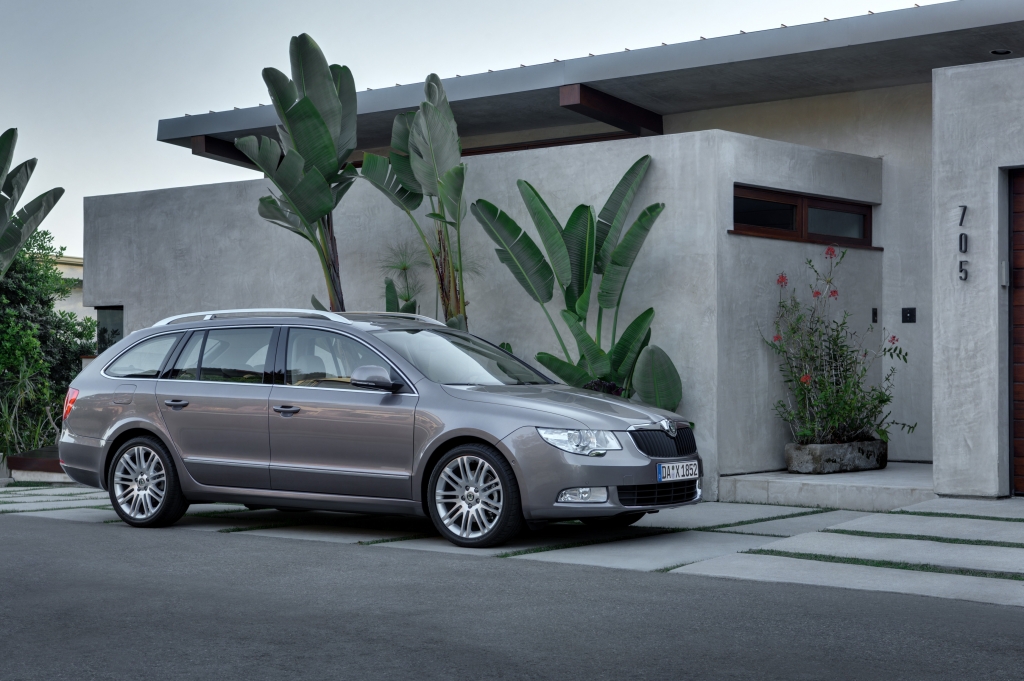 Test: Skoda Superb Combi 2.0 TDI 4x4 - Der Ballsaal für den Winter