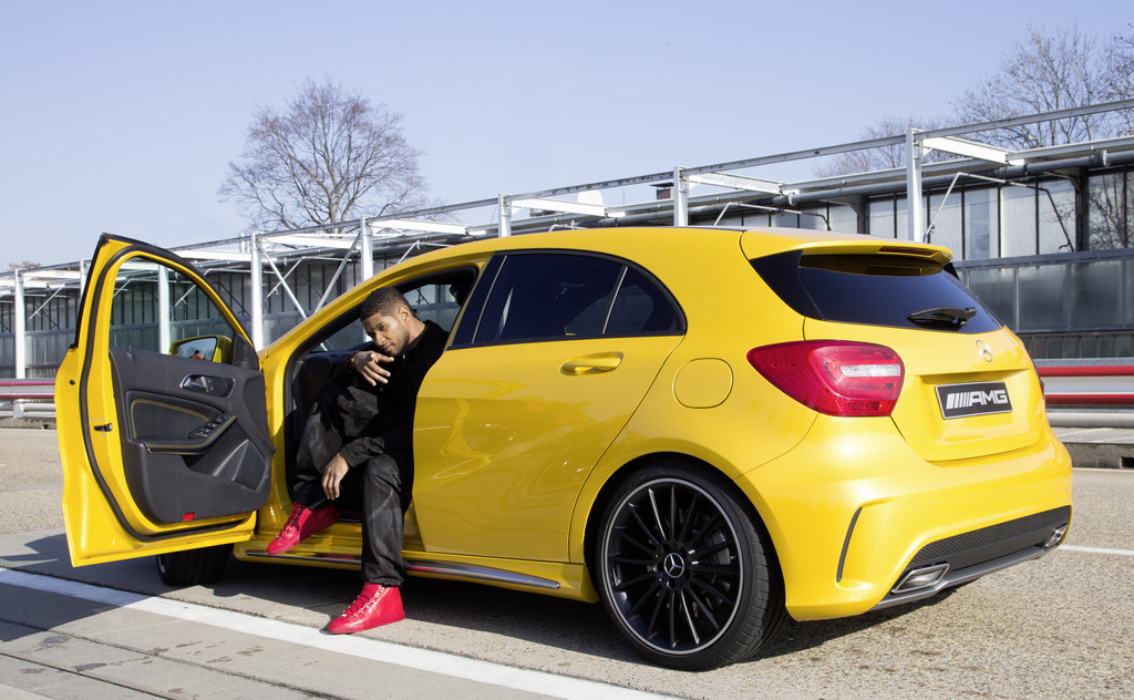Usher testet A 45 AMG in Affalterbach