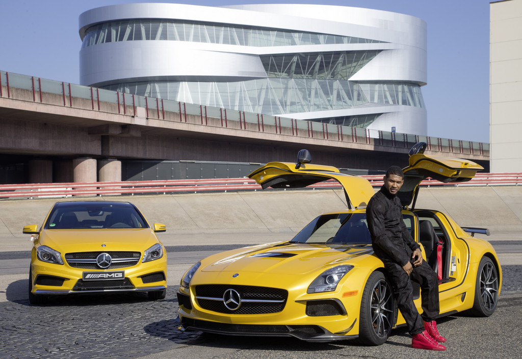 Usher testet A 45 AMG in Affalterbach