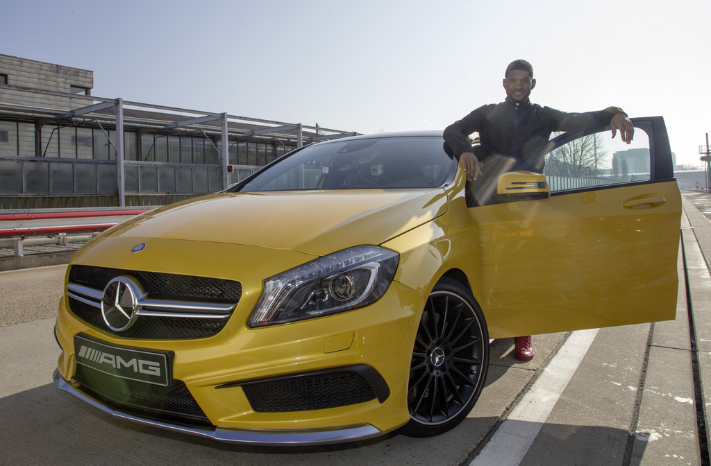Usher testet A 45 AMG in Affalterbach