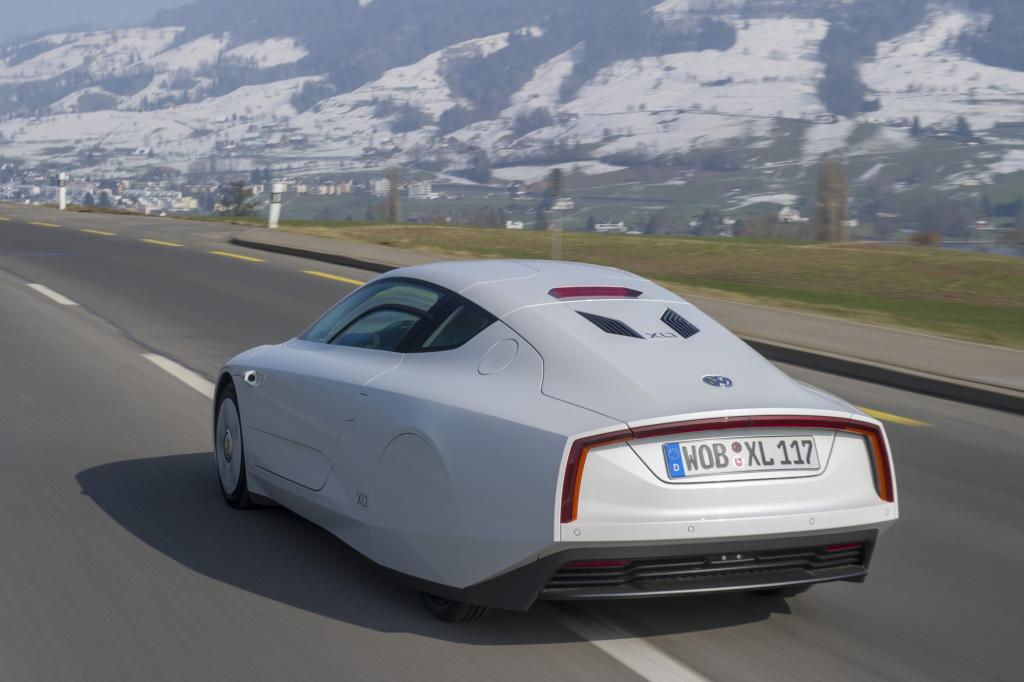 VW XL1 - Auf Sparflamme durch die Schweiz