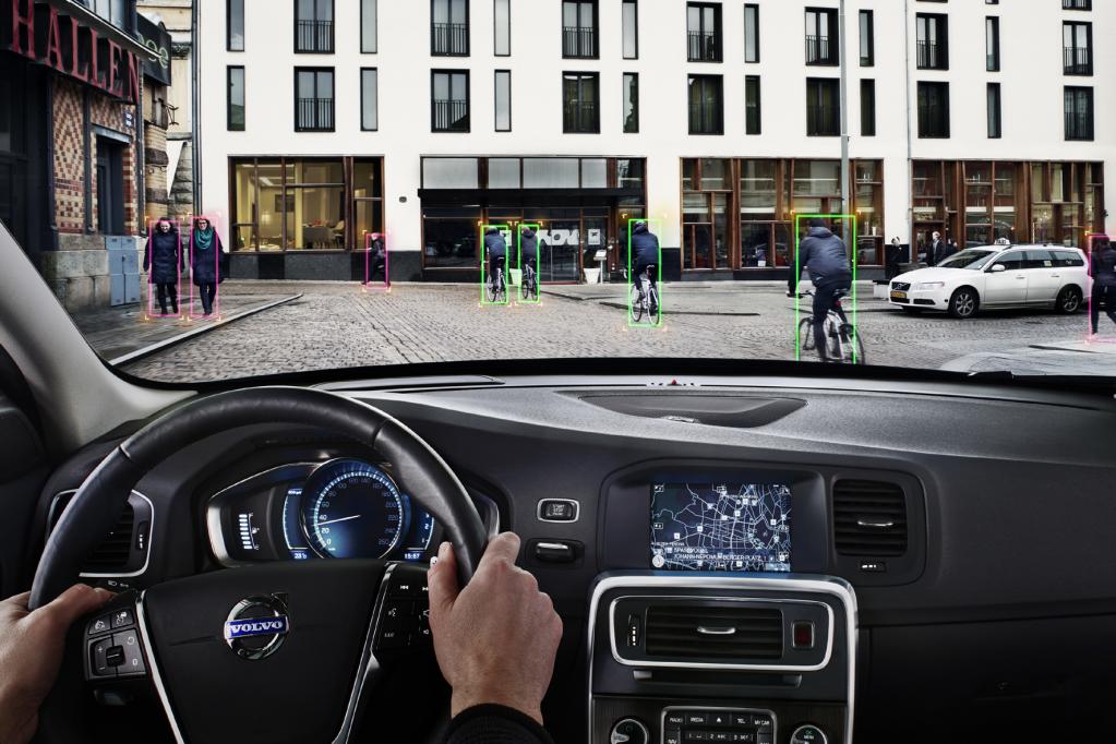Volvo-Notbremsassistent erkennt Radfahrer