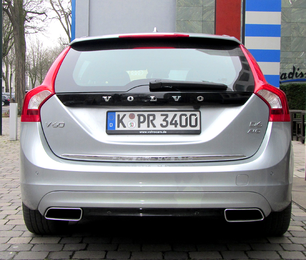 Volvo V60 D6 AWD: Blick auf die Heckpartie. 