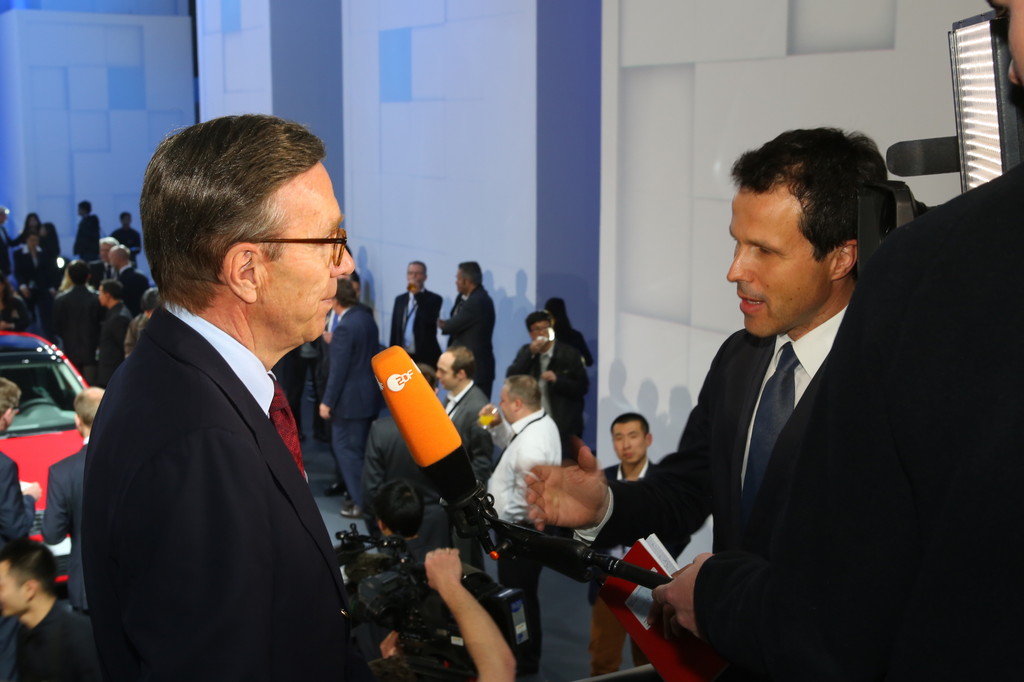  Shanghai 2013: Volkswagen liebt die Show