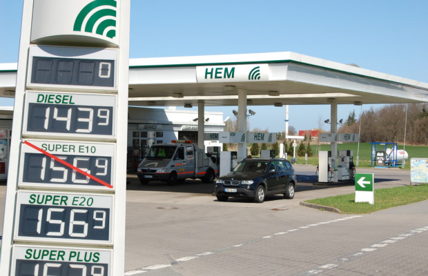 +++ Update +++ Aprilscherz: Aus E10 wird E20: Ab 2014 mehr Alkohol im Benzin - Droht die große Preisbombe?