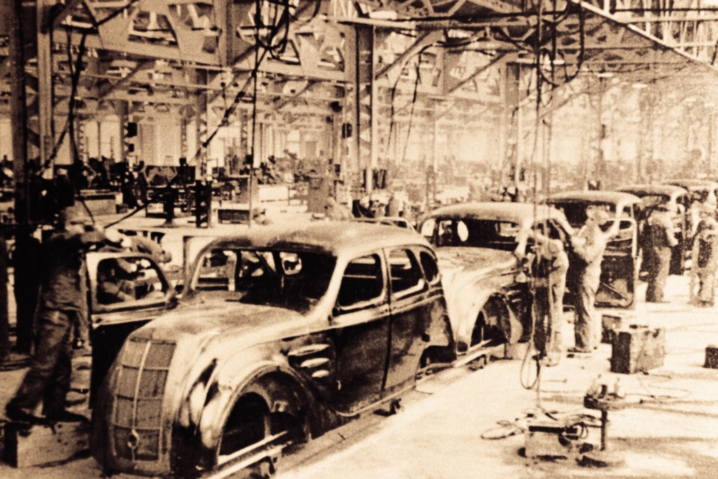 100 Jahre Fließbandproduktion - Autos am laufenden Band