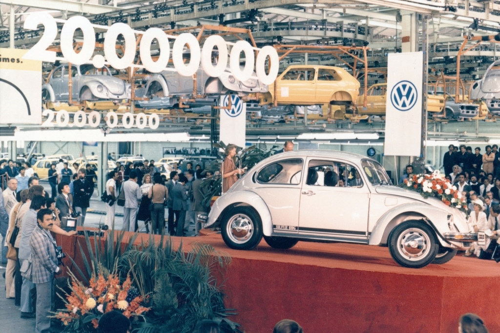 100 Jahre Fließbandproduktion - Autos am laufenden Band