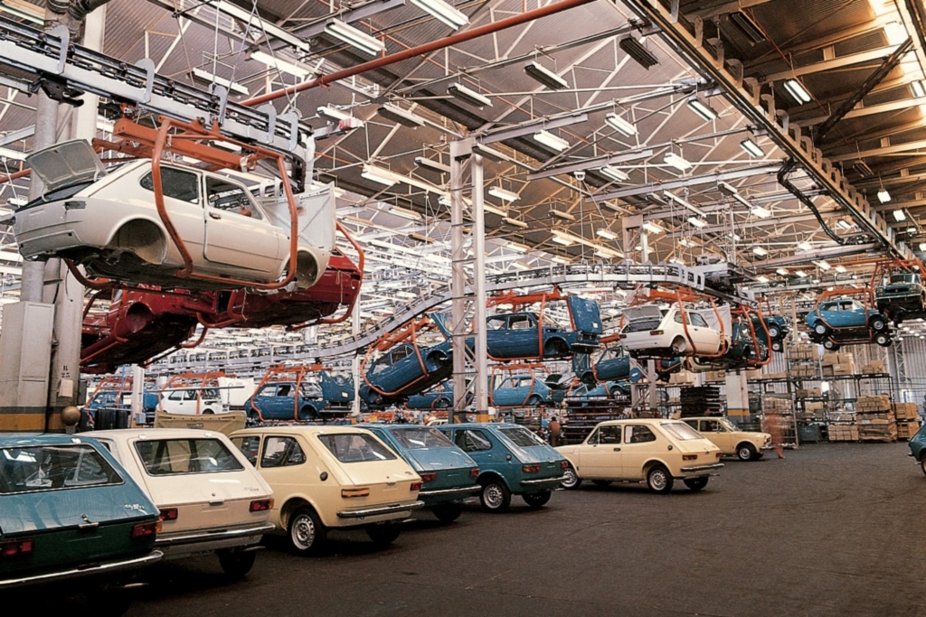 100 Jahre Fließbandproduktion - Autos am laufenden Band