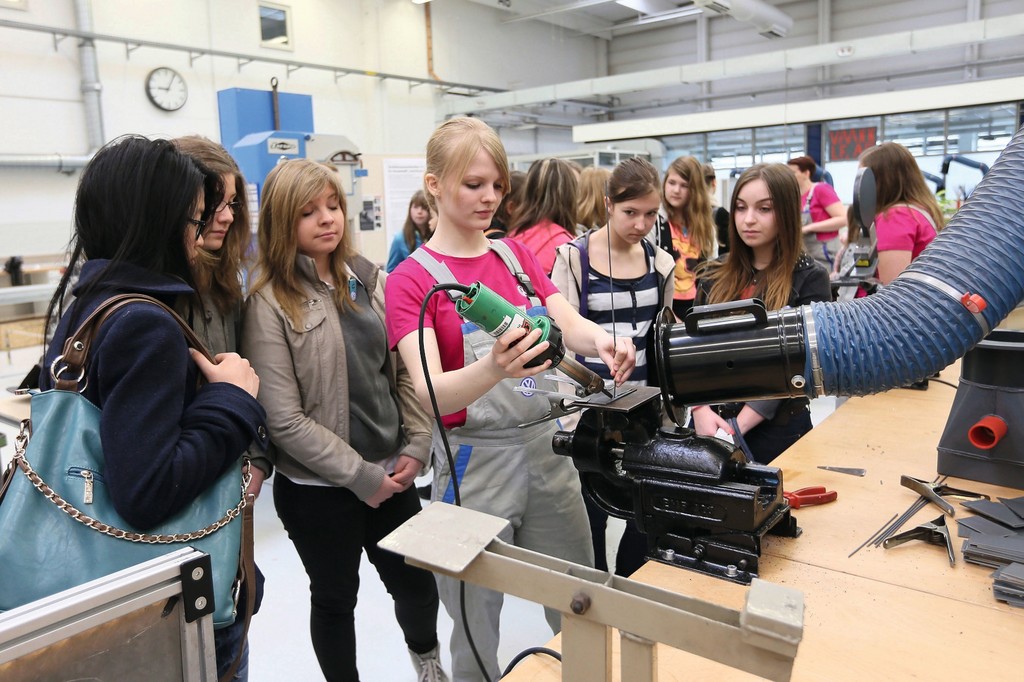 1670 Schülerinnen beim Girls’ Day bei Volkswagen