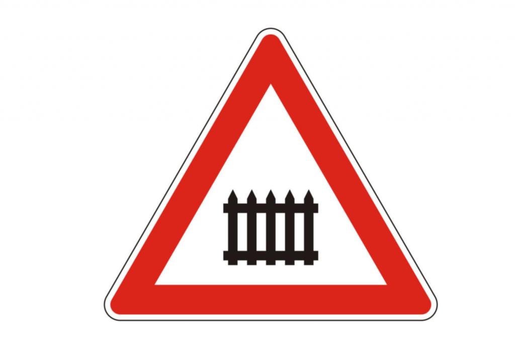 Abgeschafft wird das Schild 150, das eine Bahnschranke in einem roten Warndreieck zeigt