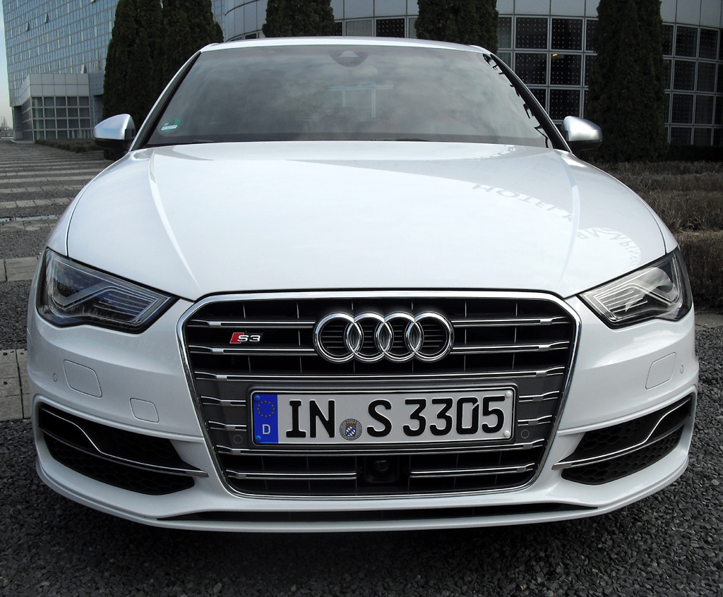 Audi S3: Blick auf die Frontpartie. 