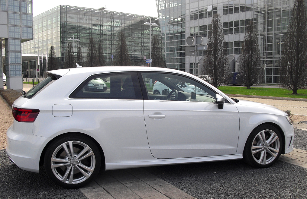 Audi S3: Und so sieht der sportliche Dreitürer von der Seite aus.