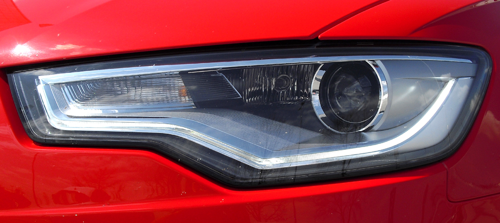Audis RS6 Avant: Moderne Leuchteinheit vorn. 