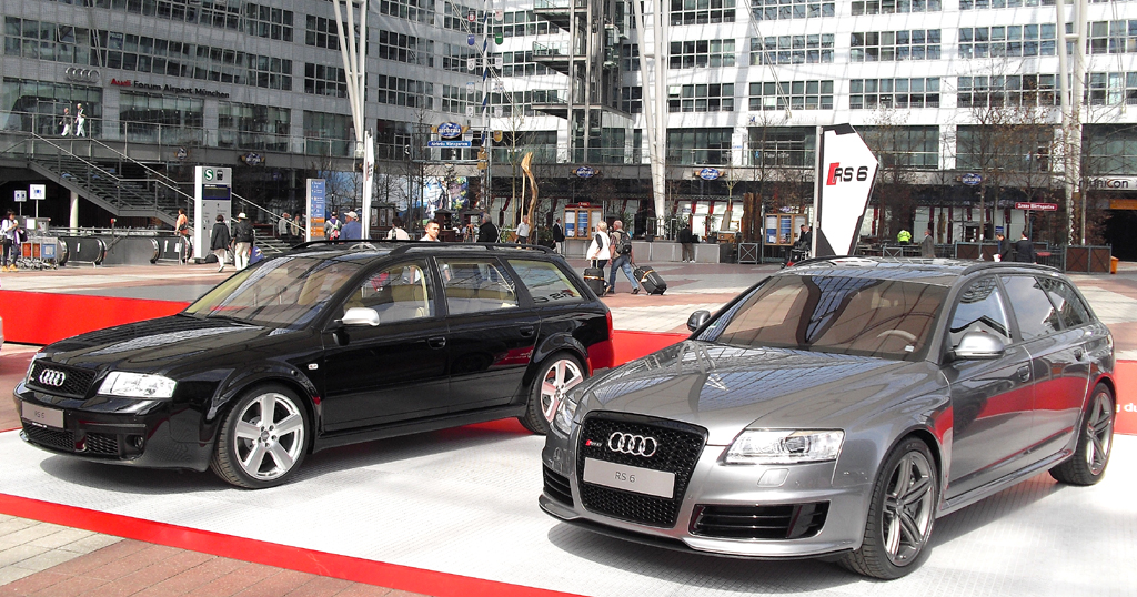Audis RS6 Avant, hier die beiden Vorgänger, links mit 450, rechts mit 580 PS.